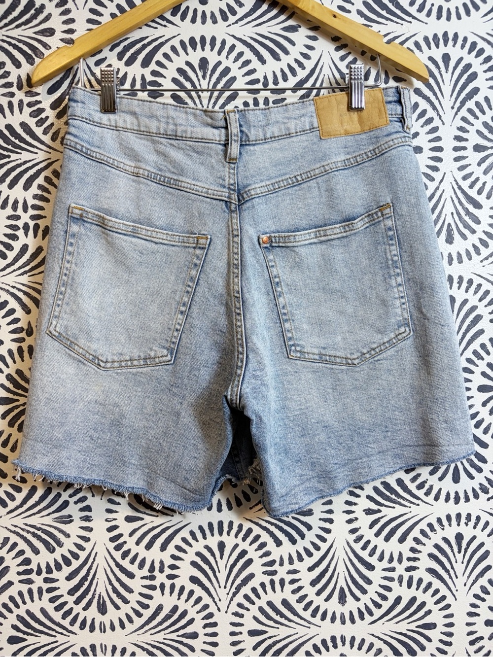 H&M 90’s Cut Off High Waist Denim Jean Shorts Button Fly